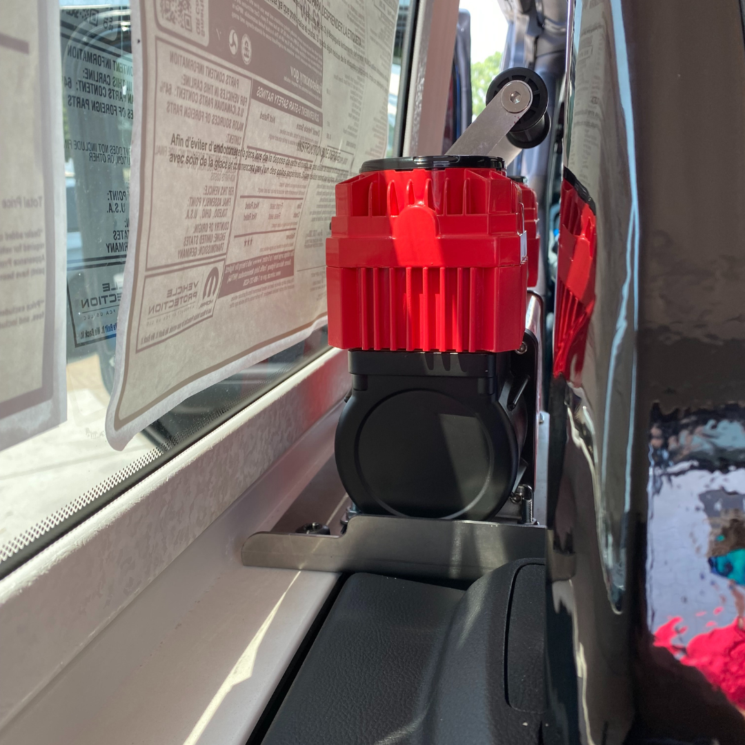 Thor's Lightning Refuge MOLLE Support de rangement pour compresseur d'air portable pour Jeep Wrangler JLU 4 portes Hard Top 2018 – 2023 Thor's Lightning Refuge MOLLE Support de rangement pour compresseur d'air portable pour Jeep Wrangler JLU 4 portes Hard Top 2018 – 2023